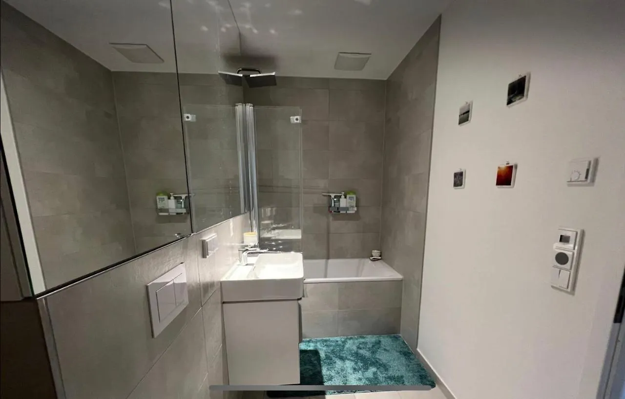 Naehe Messe: Zentrale Wohnung Mit Balkon Und Loggia Frankfurt am Main